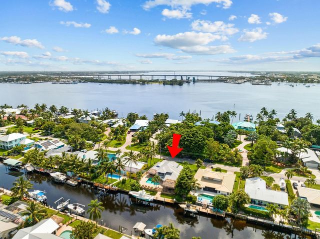 1359 SW Dyer Point Road, Palm City, FL 34990