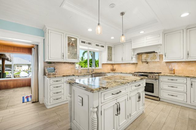 1359 SW Dyer Point Road, Palm City, FL 34990