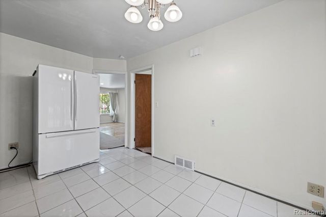 19079 Dorset Street, Southfield, MI 48075