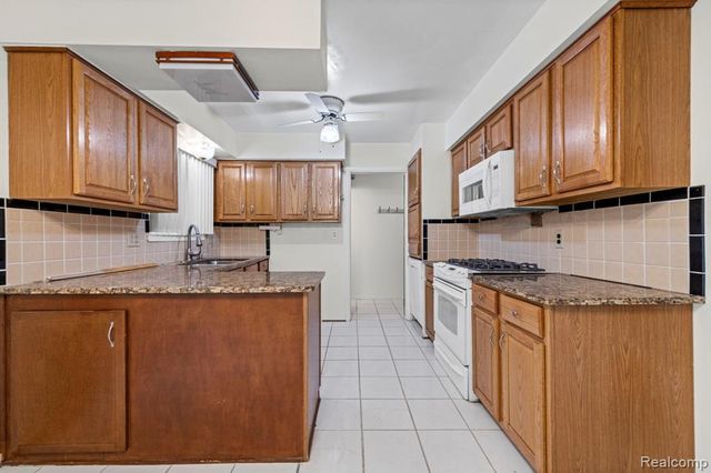 19079 Dorset Street, Southfield, MI 48075