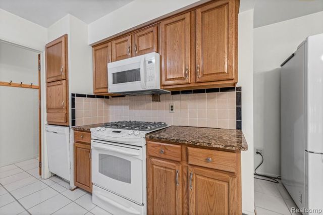 19079 Dorset Street, Southfield, MI 48075
