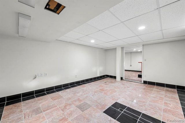 19079 Dorset Street, Southfield, MI 48075