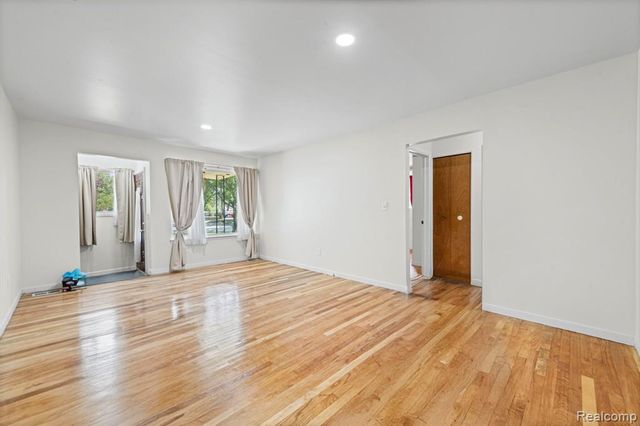 19079 Dorset Street, Southfield, MI 48075