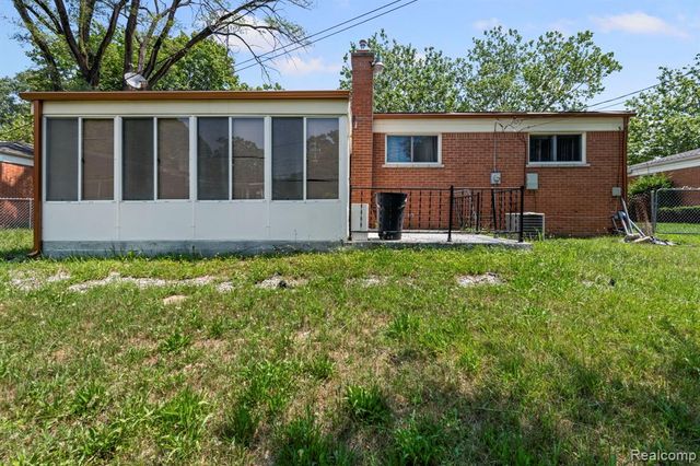 19079 Dorset Street, Southfield, MI 48075
