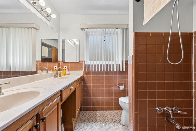 19079 Dorset Street, Southfield, MI 48075