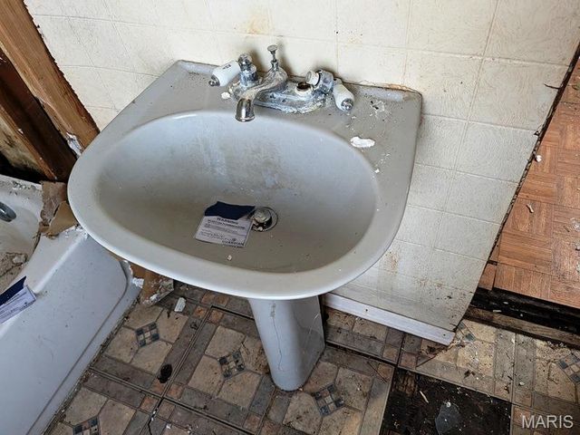 4943 Genevieve Avenue, St Louis, MO 63120