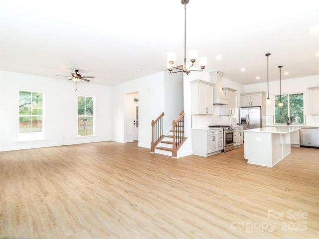 2501 ELON Street, Charlotte, NC 28208