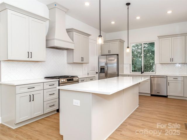 2501 ELON Street, Charlotte, NC 28208