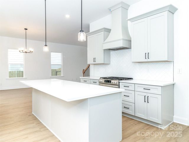 2501 ELON Street, Charlotte, NC 28208