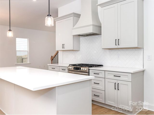 2501 ELON Street, Charlotte, NC 28208