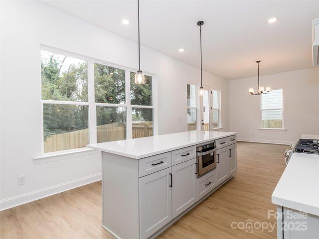 2501 ELON Street, Charlotte, NC 28208