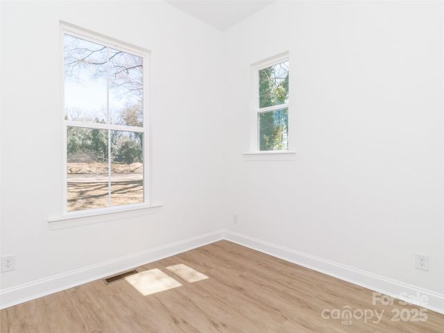 2501 ELON Street, Charlotte, NC 28208