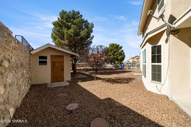 2486 Cheyenne Drive, Las Cruces, NM 88011