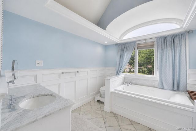 19 Joan Road, Bay Shore, NY 11706