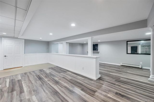 19 Joan Road, Bay Shore, NY 11706