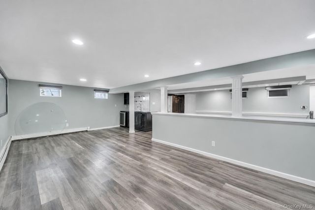 19 Joan Road, Bay Shore, NY 11706