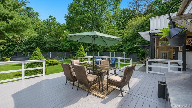 19 Joan Road, Bay Shore, NY 11706