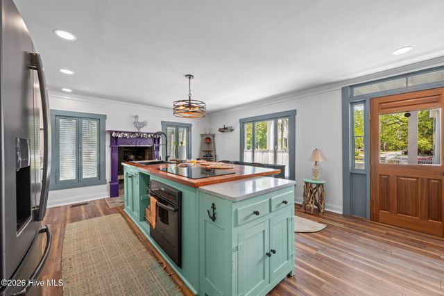 513 Broad Street, Oriental, NC 28571