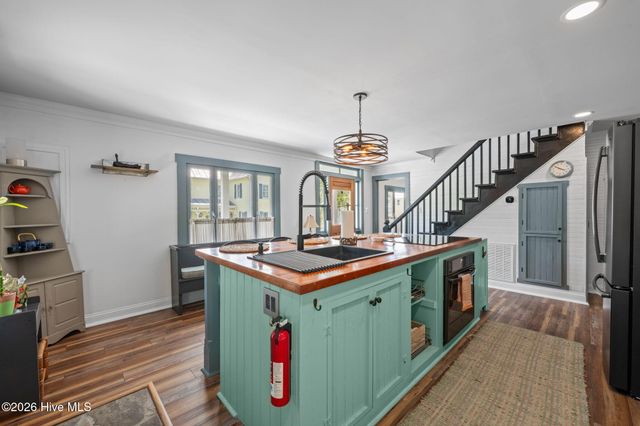 513 Broad Street, Oriental, NC 28571