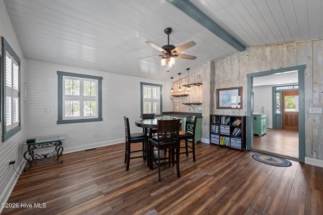 513 Broad Street, Oriental, NC 28571