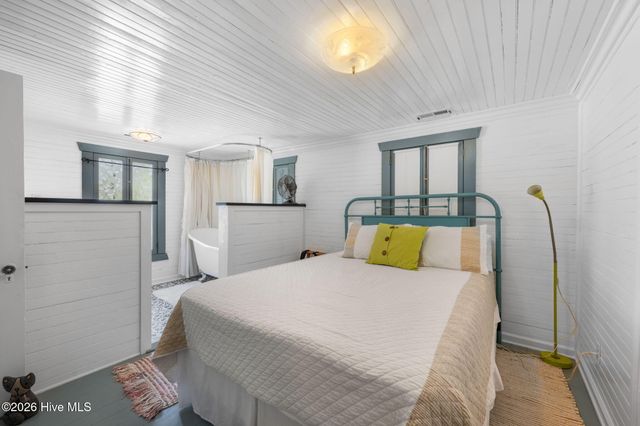 513 Broad Street, Oriental, NC 28571