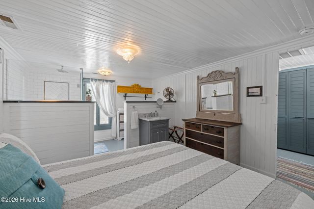 513 Broad Street, Oriental, NC 28571