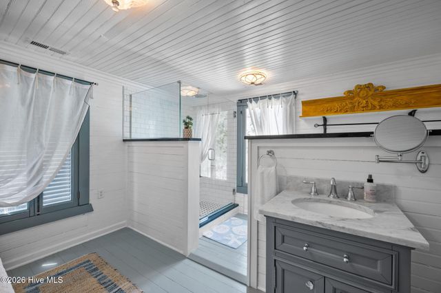 513 Broad Street, Oriental, NC 28571