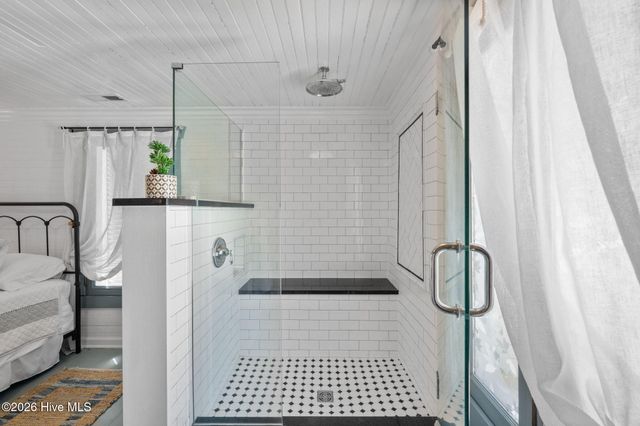 513 Broad Street, Oriental, NC 28571