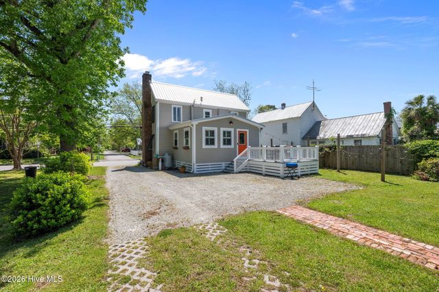 513 Broad Street, Oriental, NC 28571