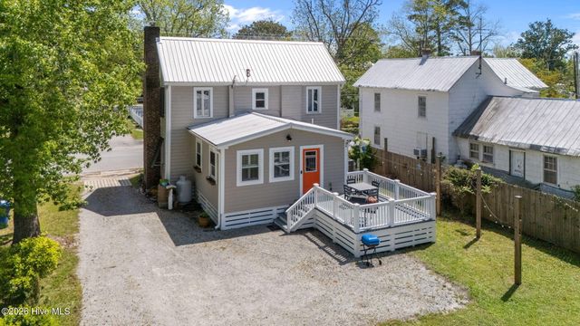 513 Broad Street, Oriental, NC 28571