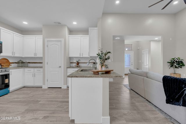 605 San Carlos Court, Fabens, TX 79838