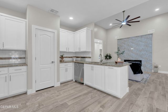 605 San Carlos Court, Fabens, TX 79838