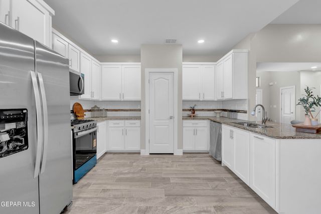 605 San Carlos Court, Fabens, TX 79838