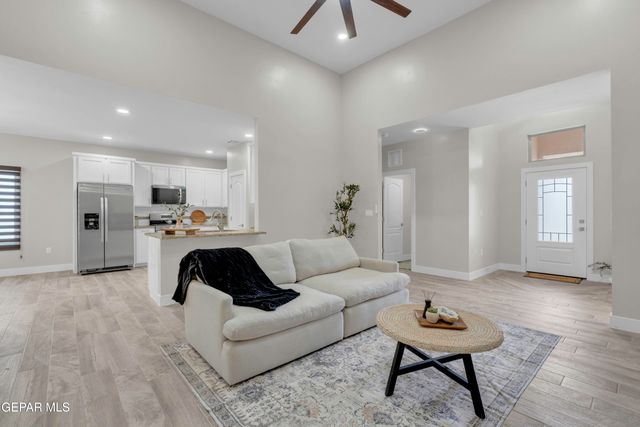 605 San Carlos Court, Fabens, TX 79838