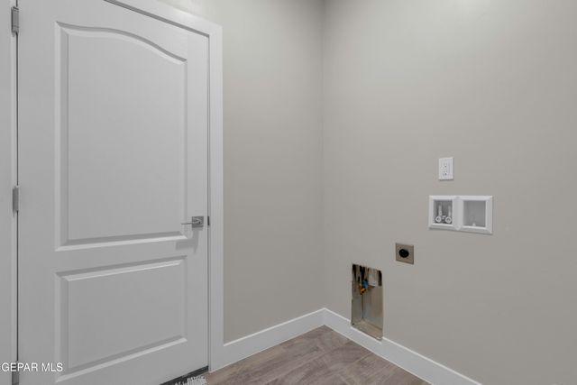 605 San Carlos Court, Fabens, TX 79838