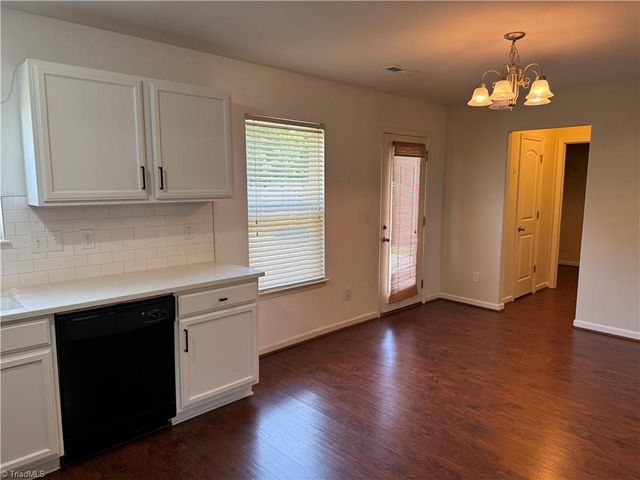 5911 Odenton Lane, Pfafftown, NC 27040