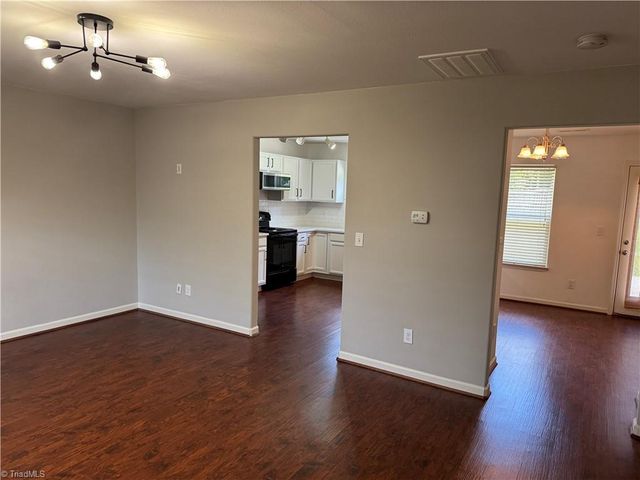 5911 Odenton Lane, Pfafftown, NC 27040