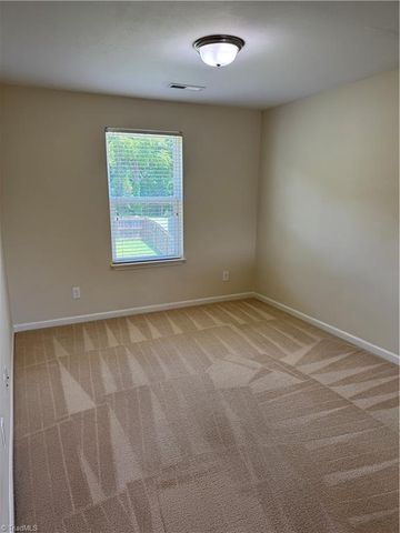 5911 Odenton Lane, Pfafftown, NC 27040