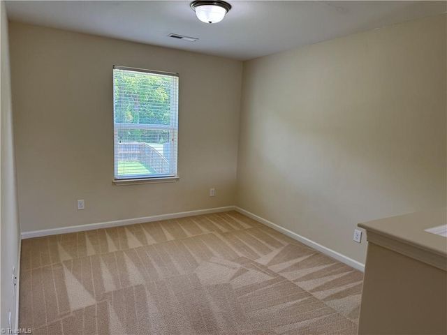 5911 Odenton Lane, Pfafftown, NC 27040