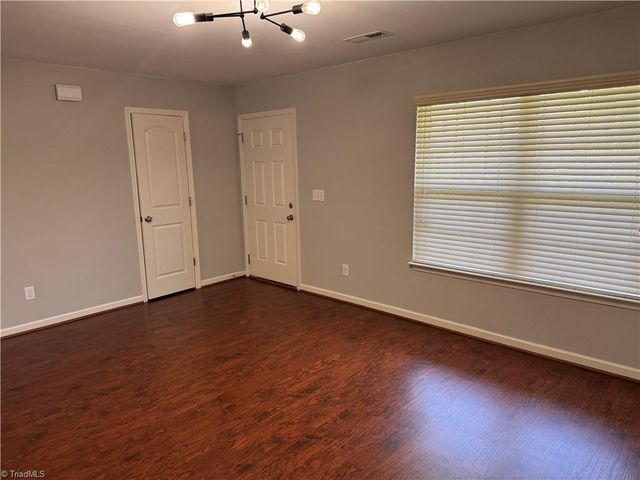 5911 Odenton Lane, Pfafftown, NC 27040