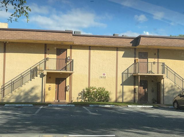 2820 NW 55th Avenue NW 2D, Lauderhill, FL 33313