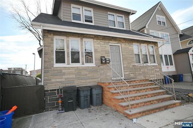 210 Warren Avenue Left A, Fort Lee, NJ 07024