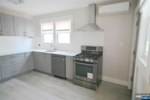 210 Warren Avenue Left A, Fort Lee, NJ 07024