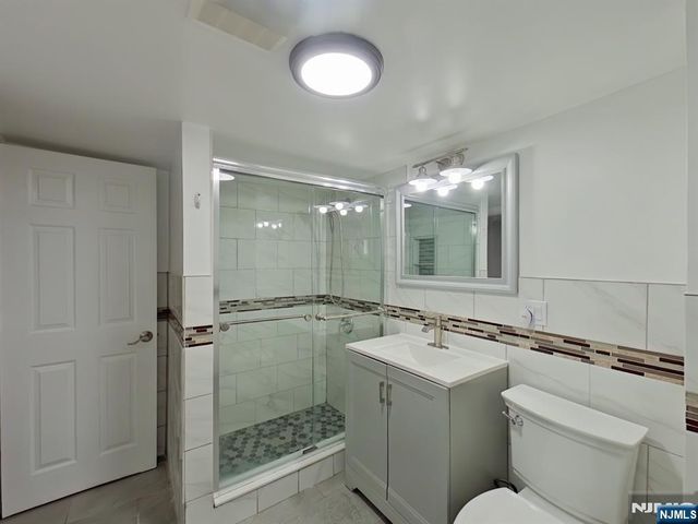 210 Warren Avenue Left A, Fort Lee, NJ 07024
