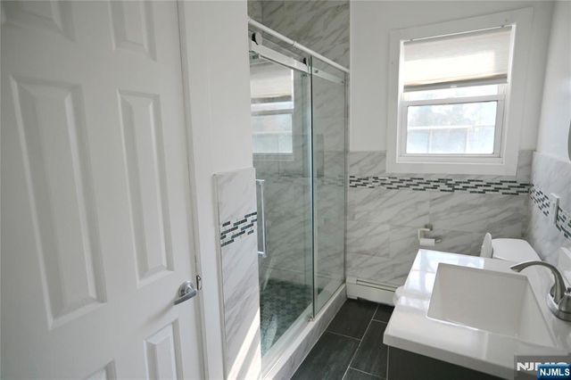 210 Warren Avenue Left A, Fort Lee, NJ 07024