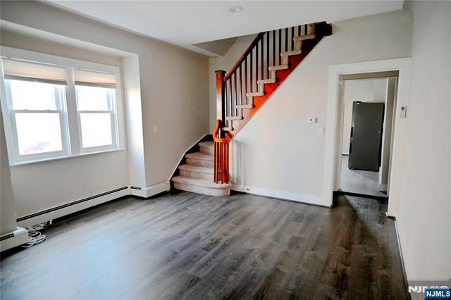 210 Warren Avenue Left A, Fort Lee, NJ 07024