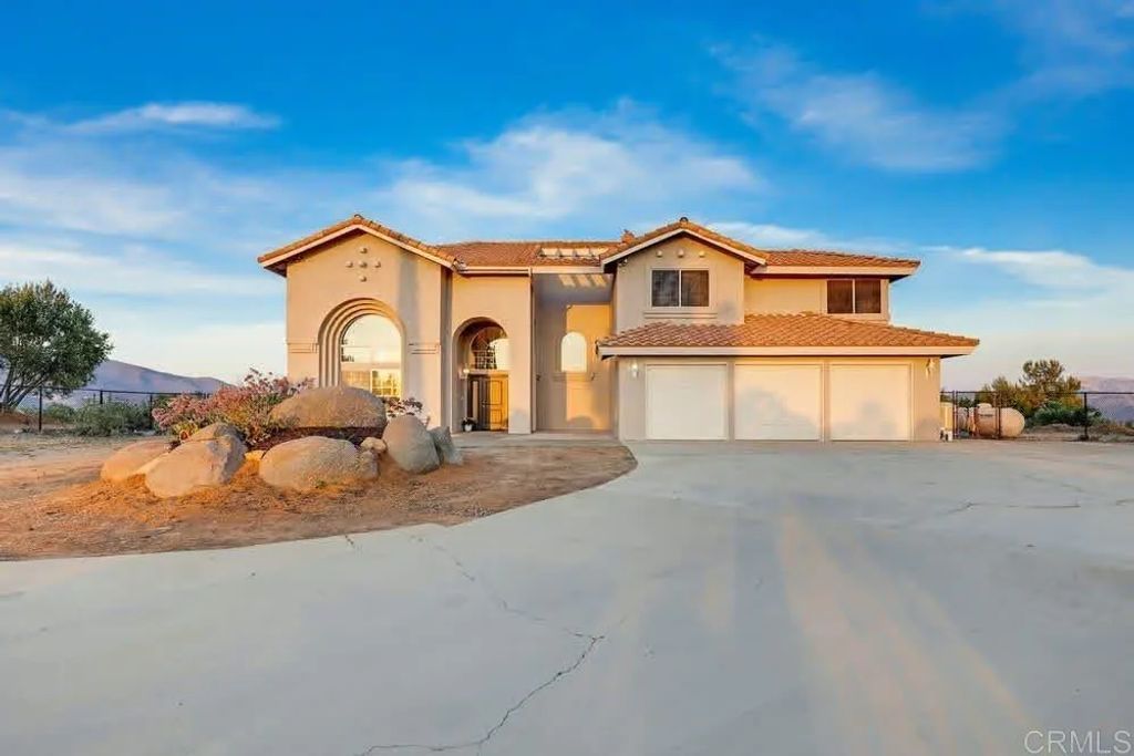 974 Bremen Way, Alpine, CA 91901