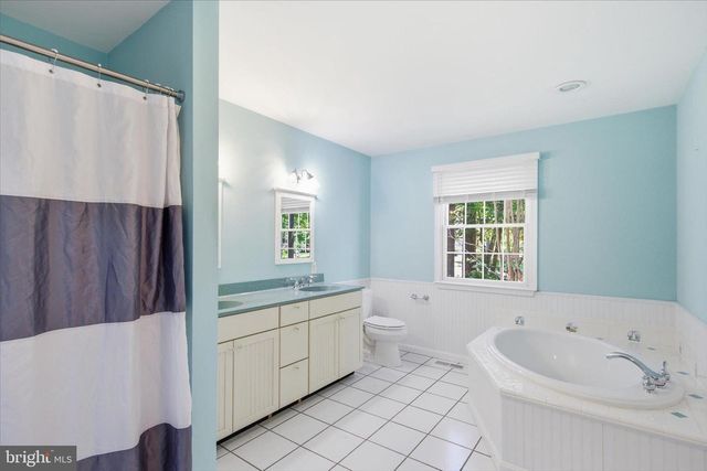 32160 OAK DR, Lewes, DE 19958
