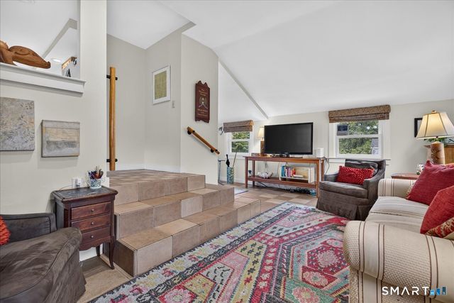 65 West Shepard Avenue, Hamden, CT 06514