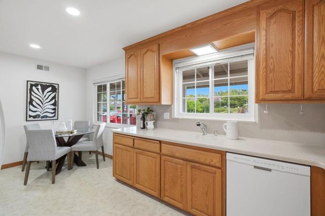 2666 Hampton Avenue, Redwood City, CA 94061